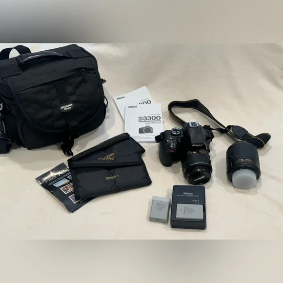 Nikon D3300 DX- DSLR Kit 18-55mm DX VR II & 55-200mm DX VR II